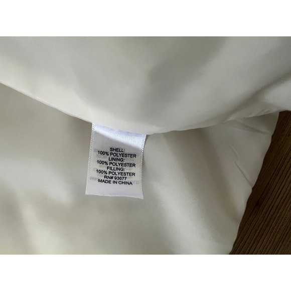 Quilted Off-White Puffer Vest - Size Large - Winter Wear Cabincore Cozy Casual - Picture 5 of 10